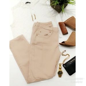 🏷️Vera Wang Skinny Ankle Jeans *2 for $12*